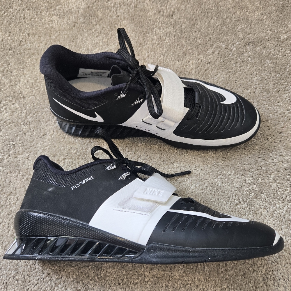 Nike Romaleos 3 black. Size 9